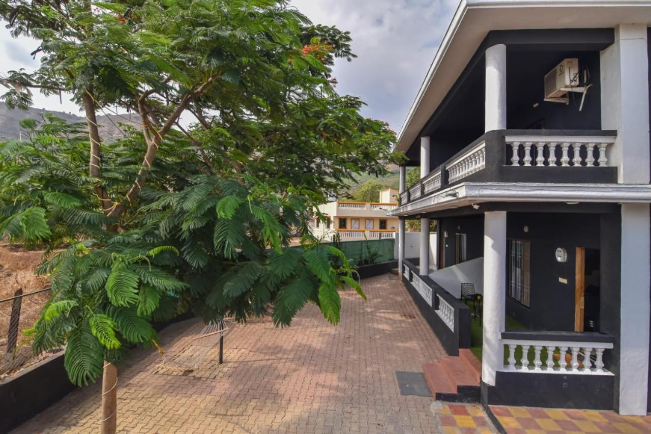 Black Stone Villa Kārli Extérieur photo