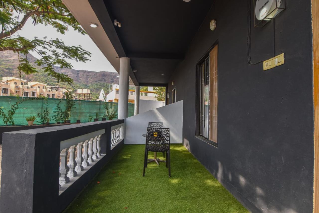 Black Stone Villa Kārli Extérieur photo